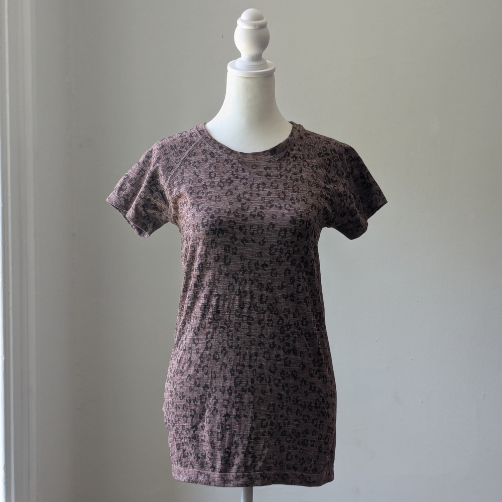 Athleta Momentum Seamless Printed Short Sleeve Workout Tee Brown Small